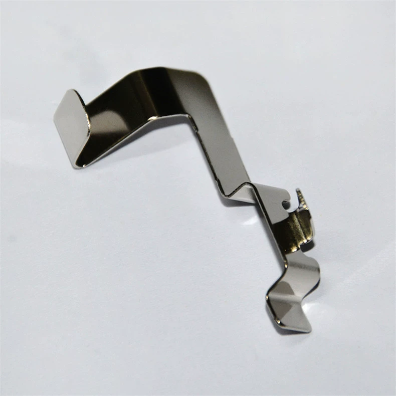 Производитель фурнитуры из фосфористой бронзы, пружин для аккумуляторов, никелированных и оловянных деталей, штампованных деталей для фурнитуры, пресс-форм для повербанков, соединительных элементов