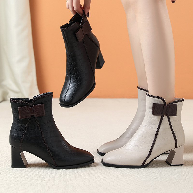 2025秋冬季新款粗跟中筒靴子女加绒棉鞋中跟尖头小短靴复古真皮鞋