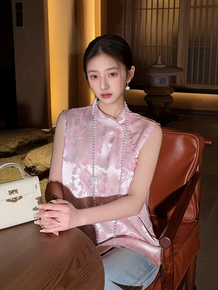 Áo vest không tay cổ đứng họa tiết jacquard phong cách tân cổ điển mùa hè 2026 — Màu hồng, Màu mơ