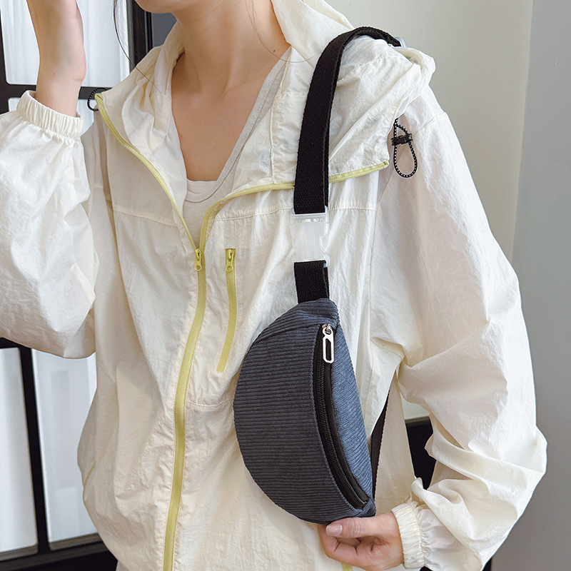 Ocio simple bolsas de cintura de cordillera para niños y niñas, bolsas de bolsillo de viaje ligeras de gran capacidad, bolsas de pecho para niños otoño y invierno.