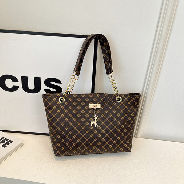 demi-season retro extra large capacious one-shoulder bag