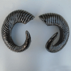 Simulated Animal Model Ram with Large Black and White Sheep Horns, Optional Performance Decorative Prop, Sheep Horn Ornament, Decorative Accessory