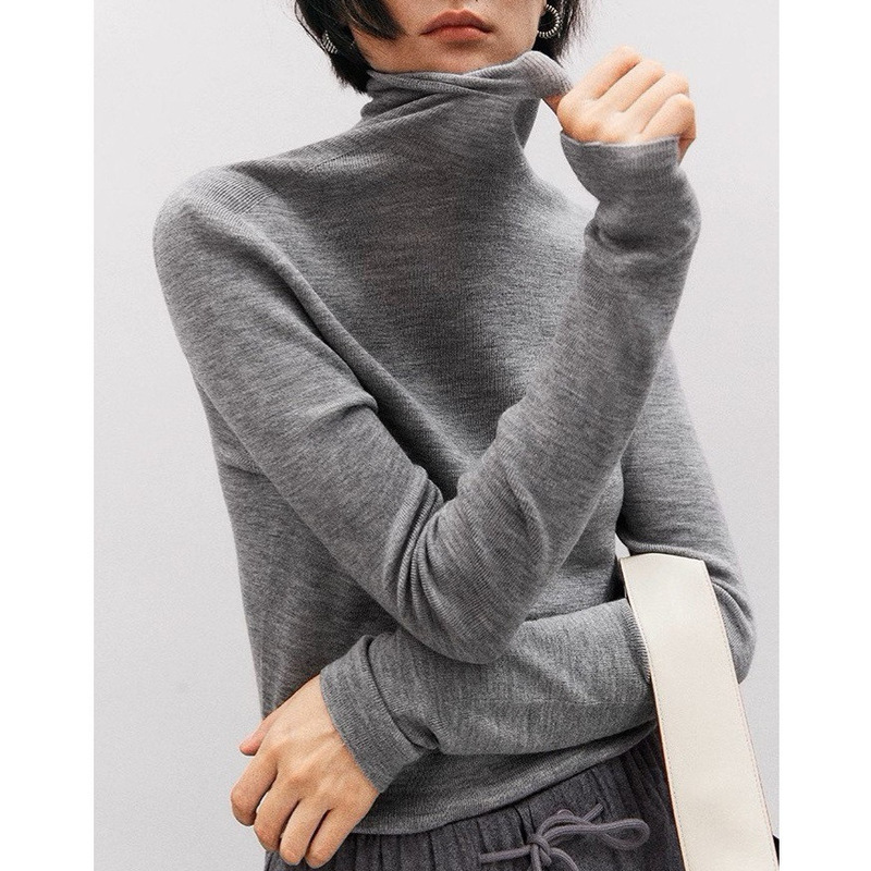 High-Quality 18-Gauge "All-In-One" German Yangtze by Fine Wool Turtleneck Slim-Fit Base Knit