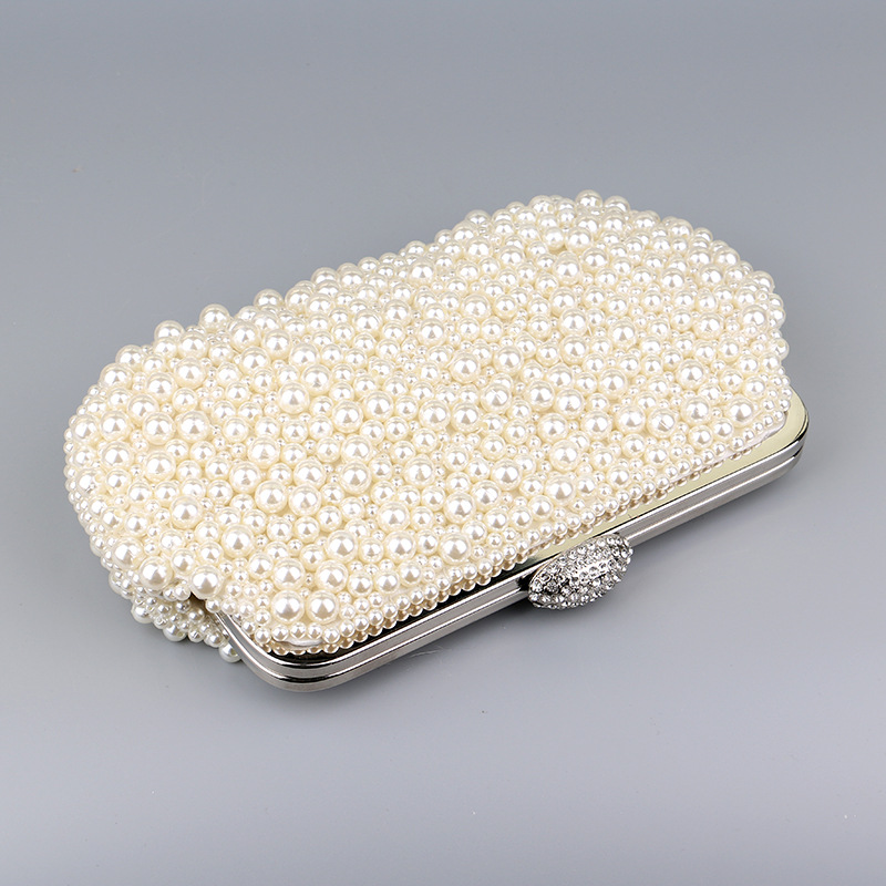 White Pu Leather Polyester Solid Color Pearls Shell Clutch Evening Bag display picture 3