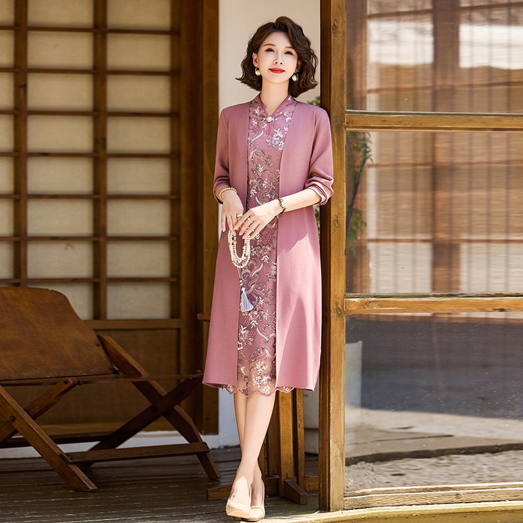 Exquisite details, exquisite tailoring, show your elegant taste