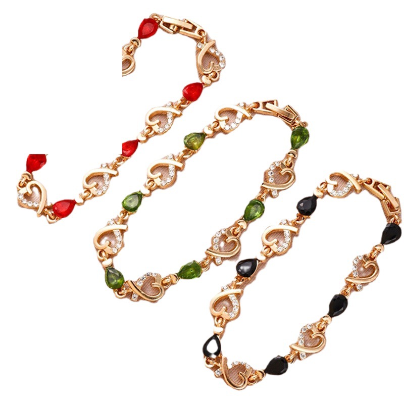 Korean love bracelet hollow flower diamond lady jewelry heart-shaped Valentine's Day gift wholesale