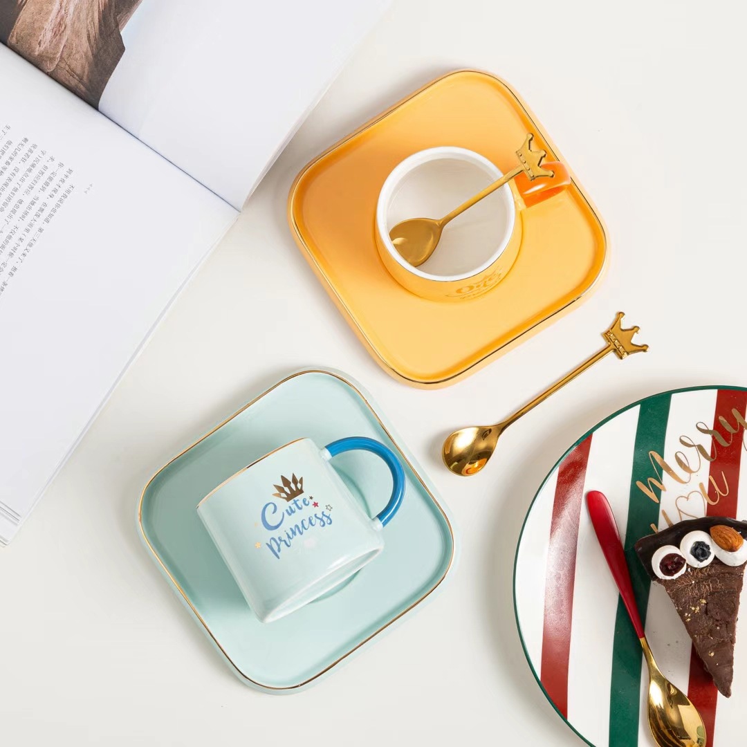 Color caramelo Estilo nórdico regalo Taza de cerámica platillo taza de té de la tarde Inglés corona taza de café regalo taza de agua