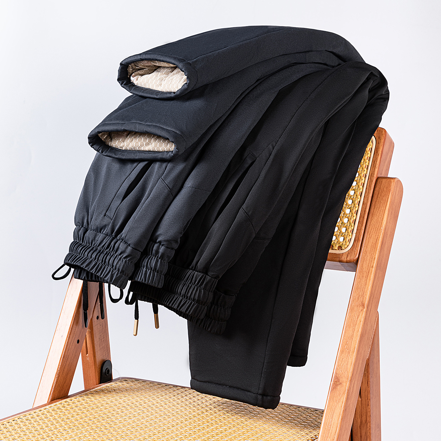 Winter Six-Layer Thickened Quilted Thermal Three-Proof Pants for Men and Women with Drawstring, Sheep Wool Filling, Versatile Elastic Waist Long Pants