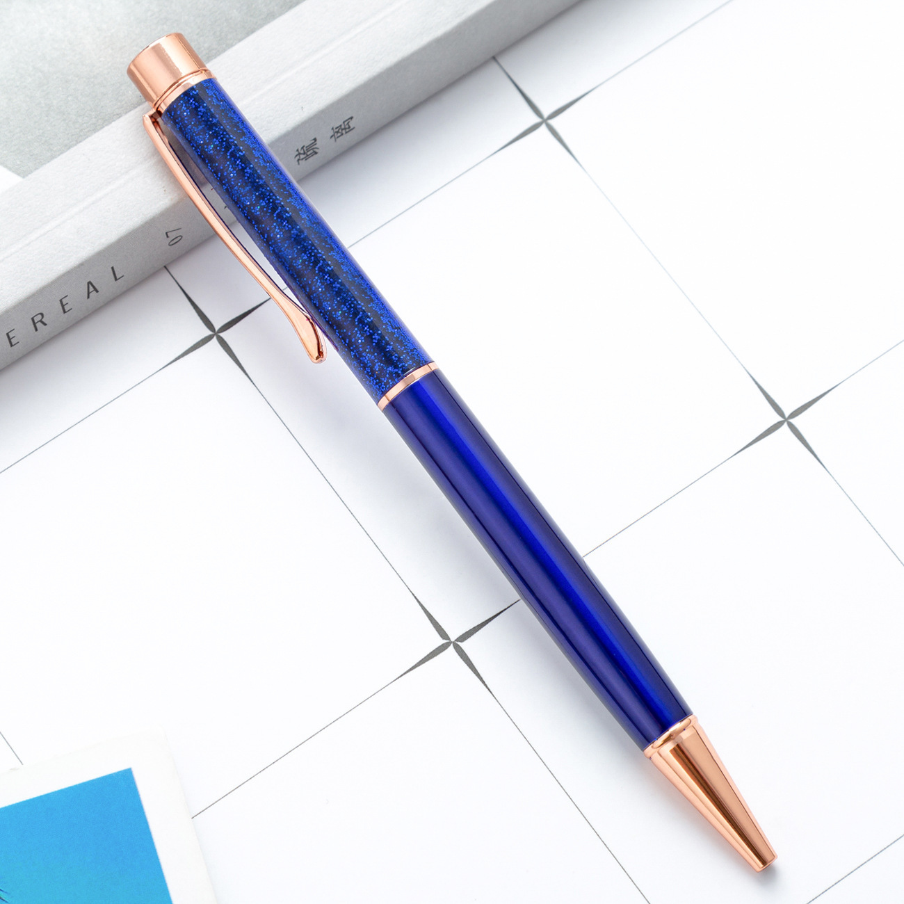 Creativo tiza de oro en aceite reloj de arena metal pluma de cristal de alto valor de cara de color caramelo pluma de bola de firma de chicas