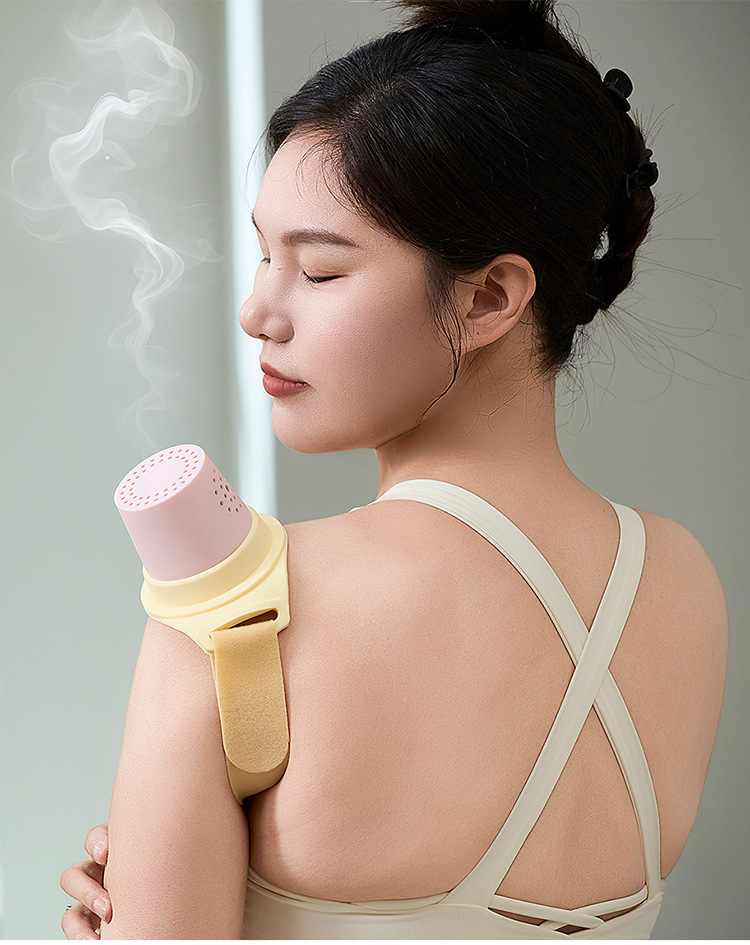 Smoke-Reduced Moxibustion Box Set Portable Moxa Roller for Home Body Use with 54 Moxa Cones 5 Moxa Patches and Essential Oil overview