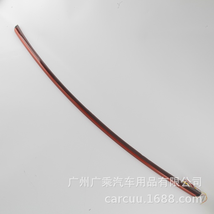 Aplicable a 18 - 21 Suzuki Swift a través de la luz trasera a través de la luz trasera de la luz de freno de la luz de marcha