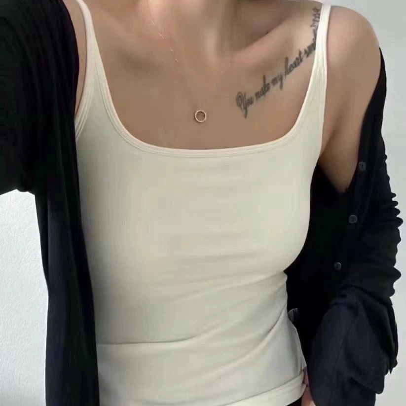 Ранней осенью матовая спина теплая подтяжка