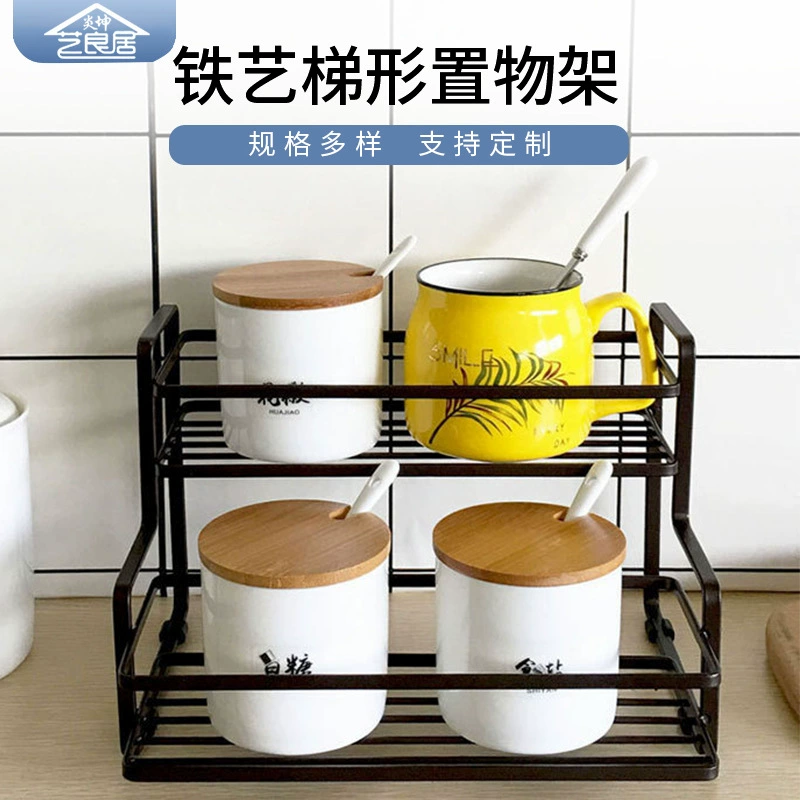 Кухонное железо и предметы первой необходимости.