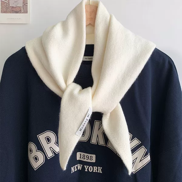 Women's Small Scarf with Wool Knitted Triangle Scarf in Autumn and Winter