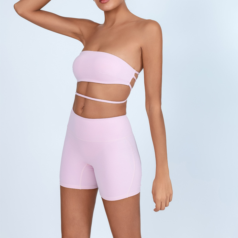 Deportes y fitness belleza espalda con cojín de pecho desnudo, chaleco de yoga sin cinturón de hombro, sujetador apretado en el pecho