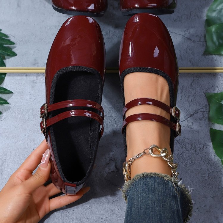 2026 Spring New Style Shallow Buckle Fashion Leather Shoes British Style Retro Shiny Versatile Flat Shoes