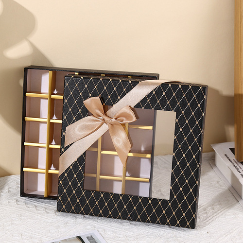 Manufacturer wholesale Valentine's Day Transparent Chocolate Baking Box 25 Pieces Window Western Pastry Box Jiugongge Dessert Box