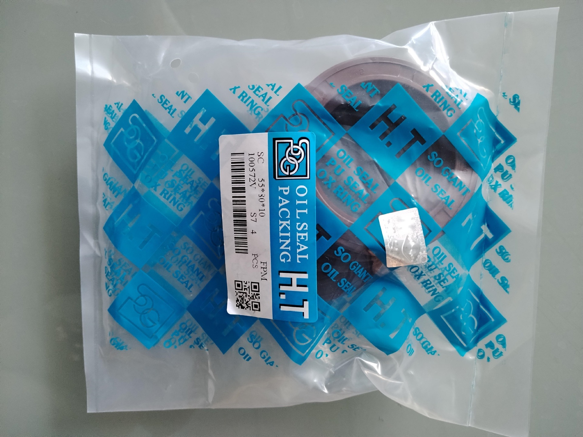 Imported Sog Nitrile Fluorine Rubber Tc Skeleton Oil Seal 37*47/50/52/53*7/8/10 Manufacturer's Ready Stock Sealing Parts
