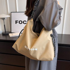 Women's Large Capacity Nylon Bag 2024 New Summer Versatile Single Shoulder Crossbody Bag with a Touch of Luxury Commuter Tote Bag