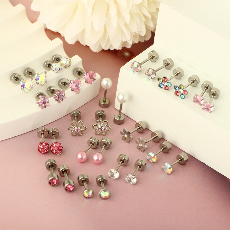 Silver pointed spike labret stud material detail