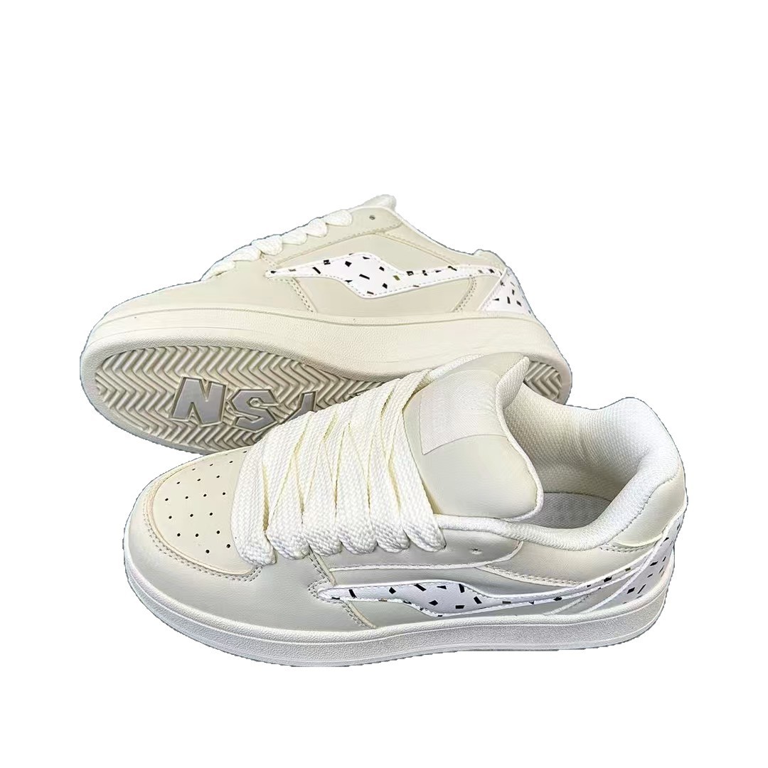 2025 verano y otoño de Hong Kong super caliente pareja de zapatos deportivos casuales con suela gruesa zapatos de pan de estudiantes zapatos blancos pequeños