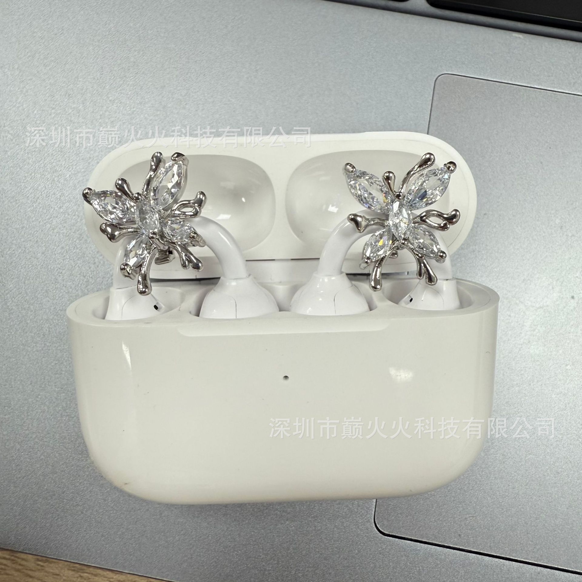 1 pair of exquisite earrings with large butterflies
