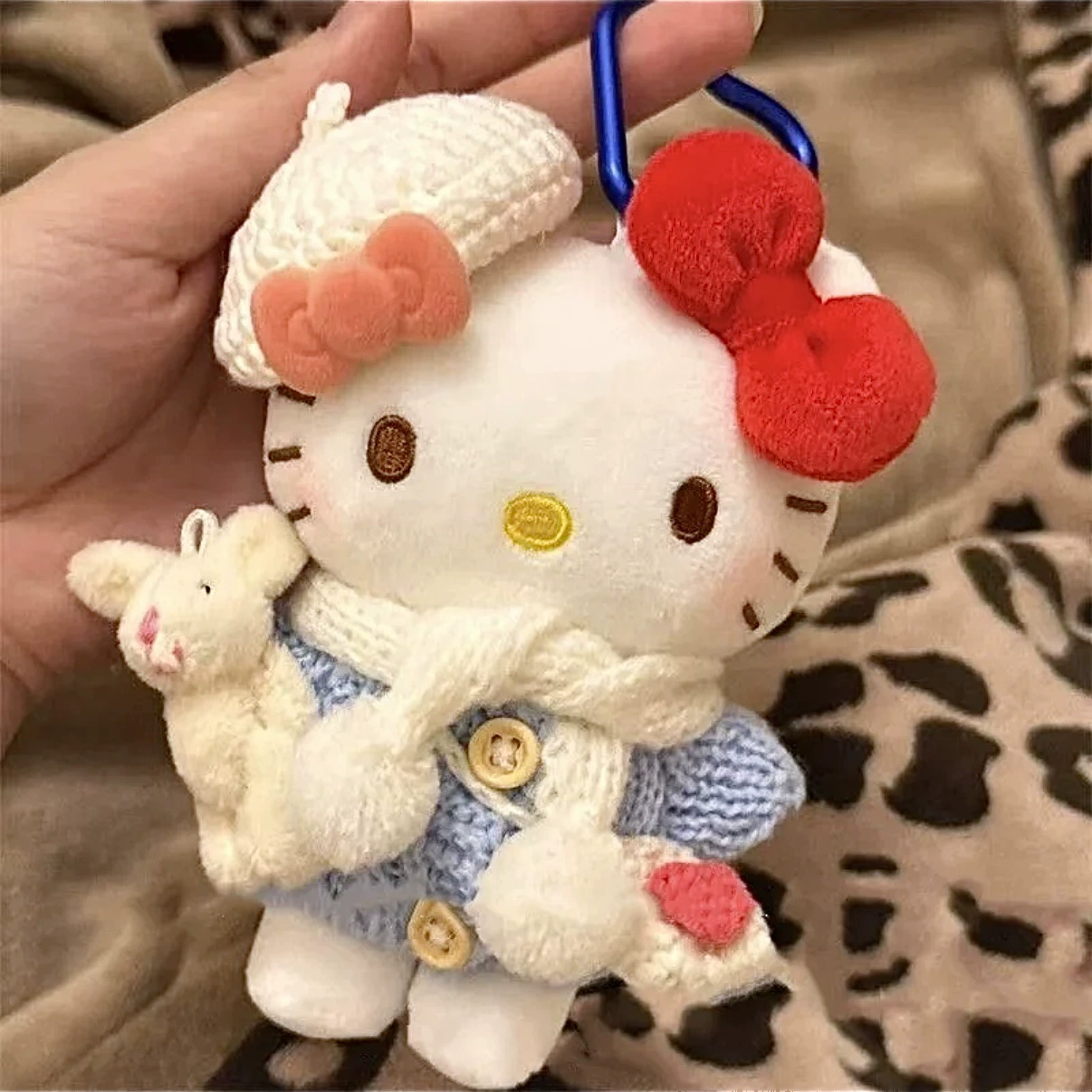 Брелок-плюш (Hello Kitty) 12 см, милая куколка с сердечным карабином и очками
