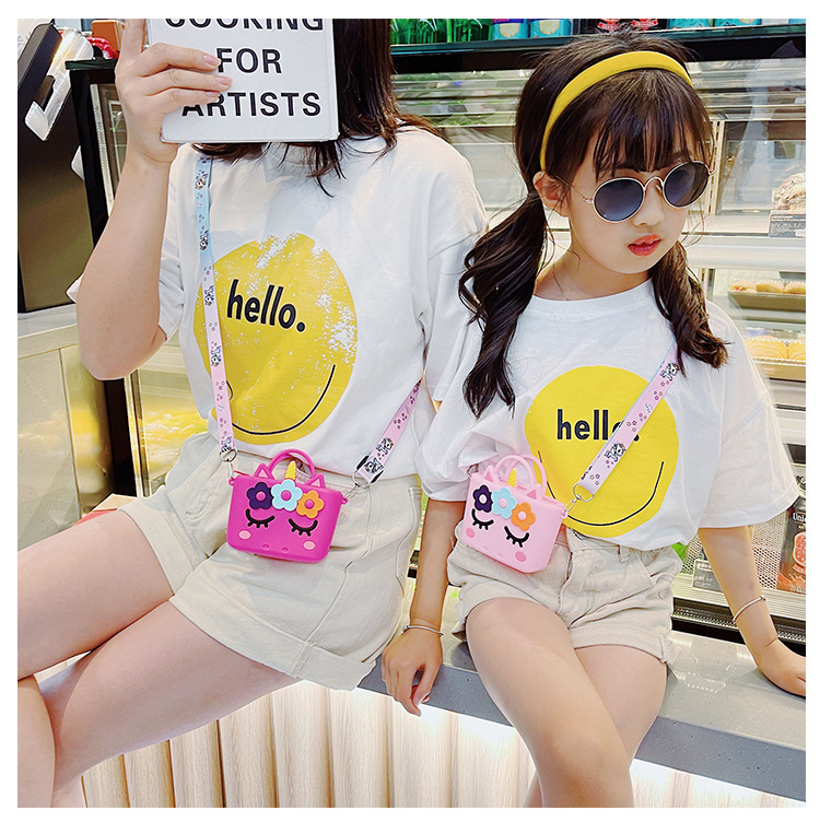 90g Weight Nylon Lining Material Zipper Closure Type Single Shoulder Strap Strap Type Animal Pattern White, Pink, Red Color Cute Cartoon  Silicone Bag 10