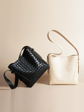 ţƤˮͰμ ＾¿ͨڸ߼бɫ