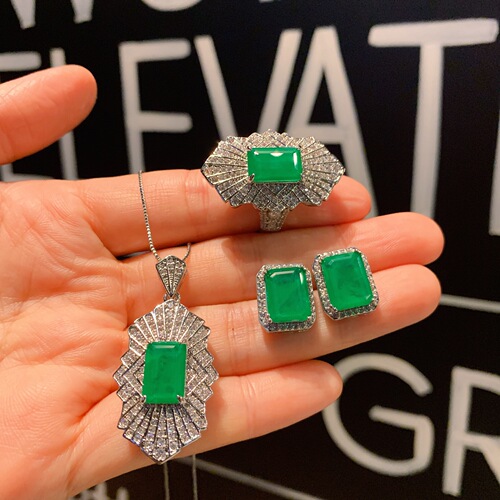 Zhuang Sheng Sheng Jewelry Simulated Emerald Ring and Necklace Set Creative Style Full Diamond Heavy Setting Main Stone 8*12