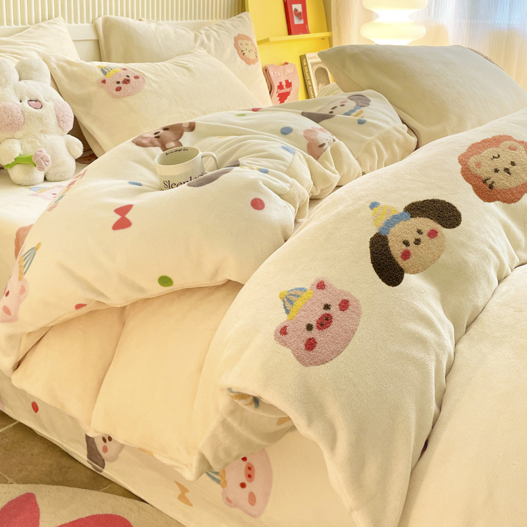 Invierno engrosado toallas bordadas de leche cama de cuatro piezas conjuntos de doble cara coral edredón cubierta dormitorio de cama de estudiantes