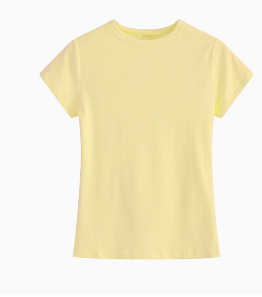 基本的な白い半袖tシャツの女性の夏の修身はやせています。|undefined