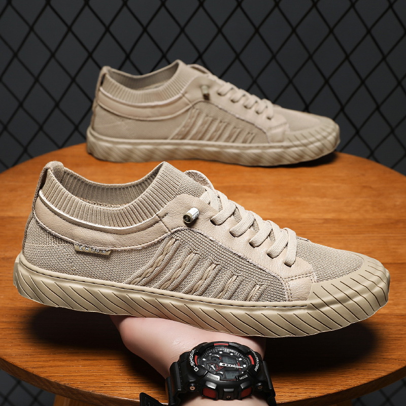 Breathable fly-knit slip-on slip-on shoes, new summer men's casual sneakers, lightweight and versatile work shoes for men wholesale