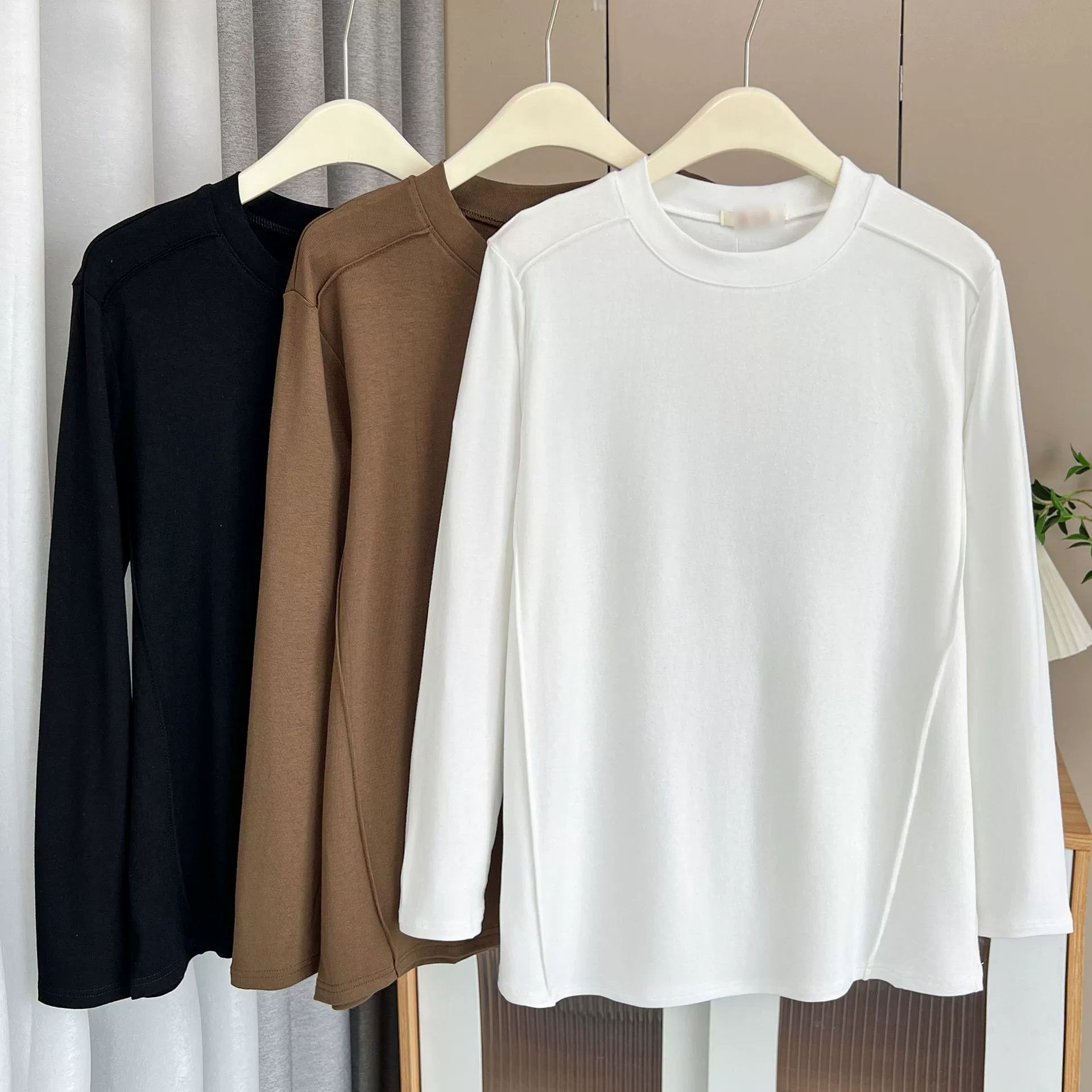 Весенний и осенний новый корейский вариант 200 кг толстый MM дикий повседневный сшитый сплошной цвет футболки с длинными рукавами плюс женский размер 6887