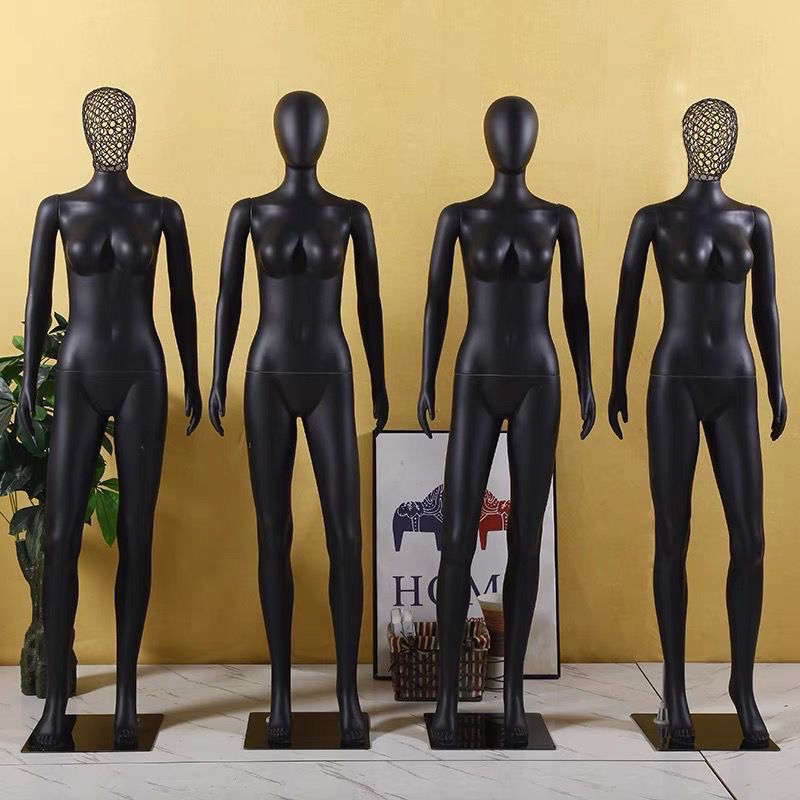 Modelos muñecos muñecas muñe