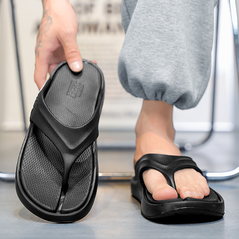 2026 New Men's Flip-Flops for Couples, Thick-Soled, Comfortable, Non-Slip, Suitable for Outdoor Wear, Beach, Seaside Vacation, Summer, Simple Style