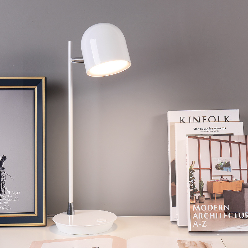 北欧风充电LED触摸台灯 学生宿舍卧室床头简约学习灯 厂家直供