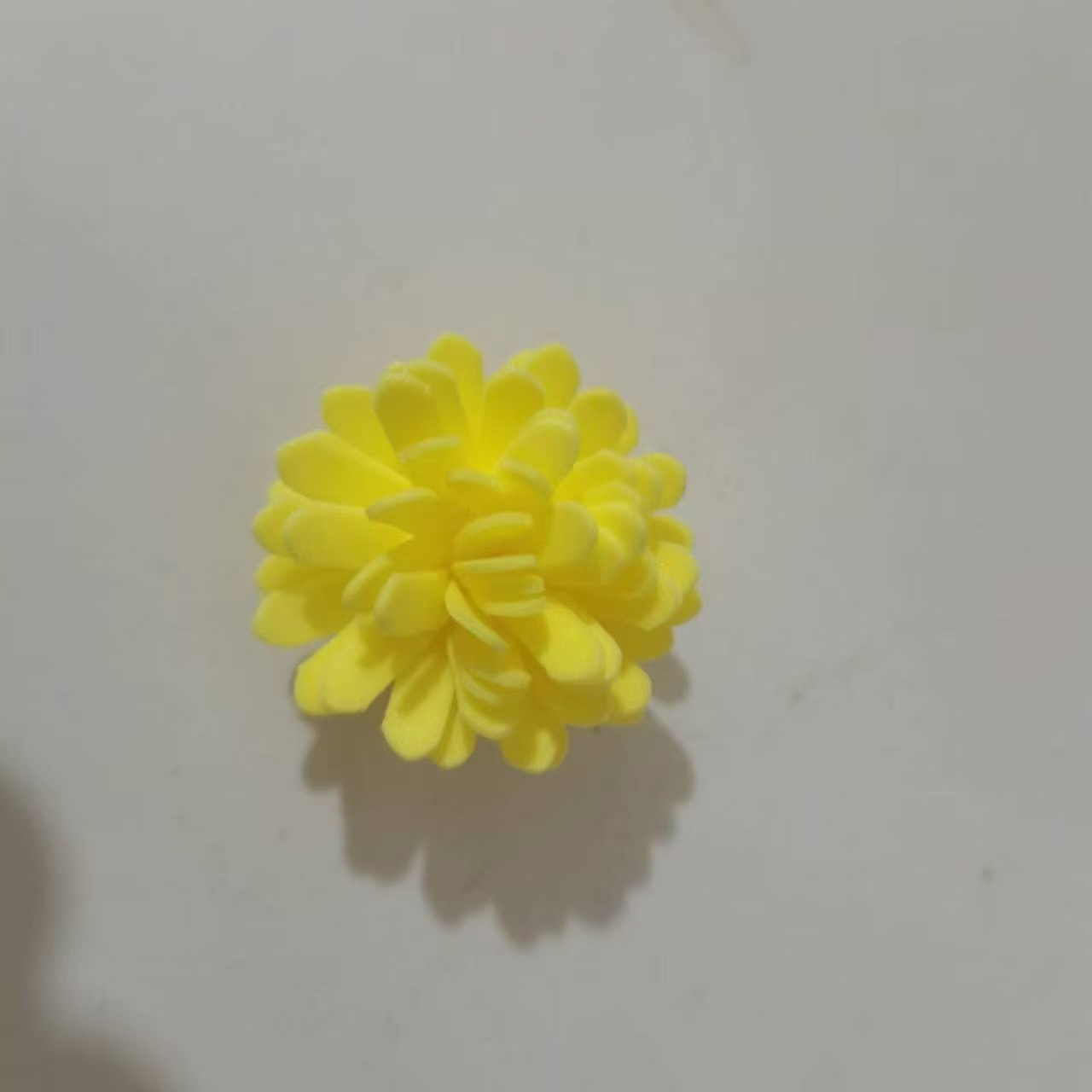 노란색