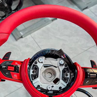 leather semi-perforated steering wheel, Steering wheel