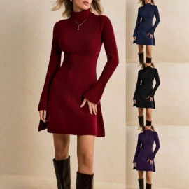 连衣裙;女式T恤;休闲裤