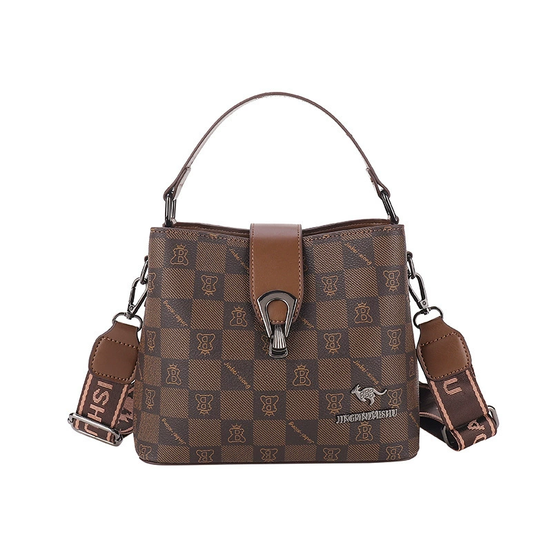 Capacious shoulder bag, retro one-shoulder bag, high-end, 2023 collection