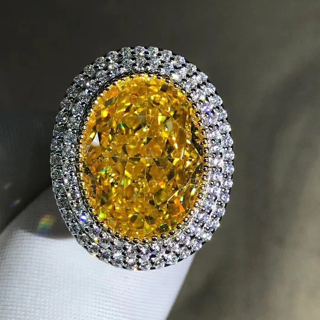 Amarillo anillo de corte de diamante de alto carbono 10 quilates S925 plata sólida de cinco capas de espesor Chapado en platino incrustaciones de diamante de alto carbono caliente