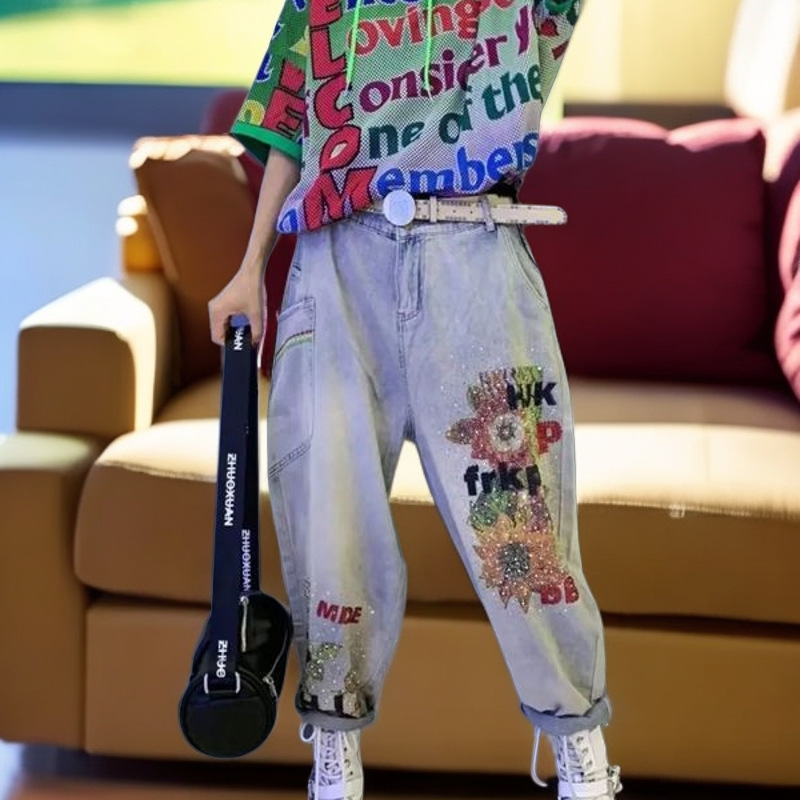 2026 Spring/Summer Elastic Waist Embroidered Rhinestone Light-Colored Harem Jeans for Short Women, Cropped Pants, Internet Celebrity Tapered Pants 2026 Spring/Summer Elastic Waist Embroidered Rhinestone Light-Colored Harem Jeans for Short Women, Cropped Pants, Internet Celebrity Tapered Pants