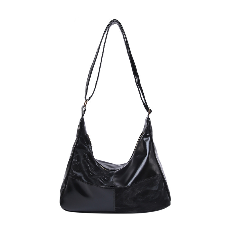 Coreano de tendencia de gran capacidad relajada sensación de moda bolsa de tote otoño / invierno 2024 nuevo estilo extranjero empalme bolso de hombro