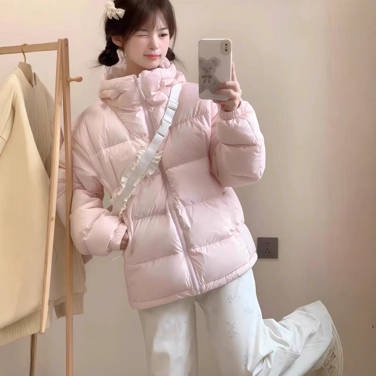 Algodón negro engrosado de invierno de mujeres 2025, nuevo estilo coreano engrosado chaqueta de algodón con capuchón pequeño image 6