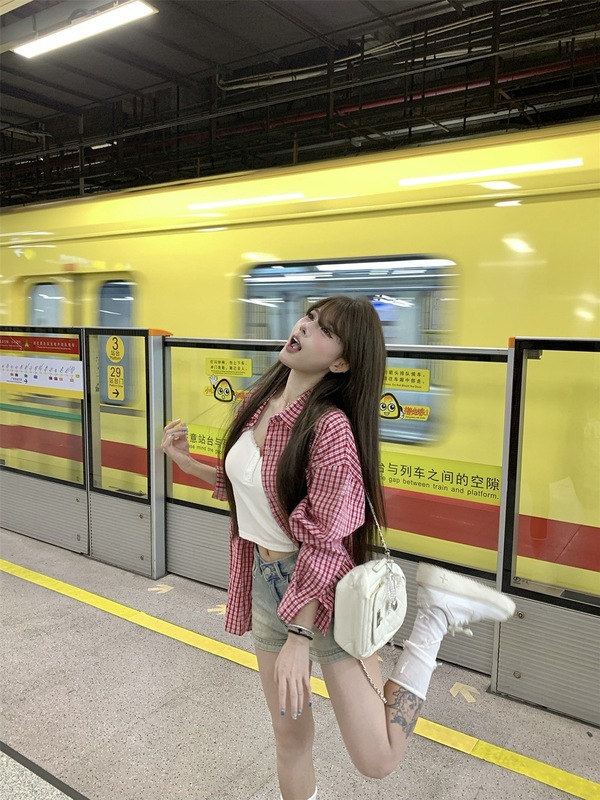 复古红色格子衬衫女装早秋慵懒风长袖POLO领衬衣宽松休闲开衫上衣|undefined