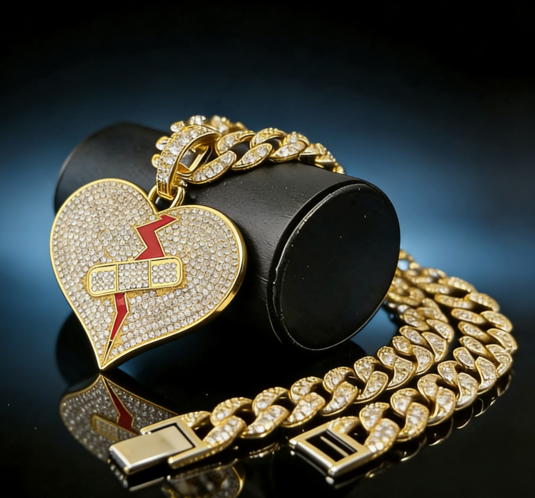 Lujo ligero diamante completo rompió amor colgante Banda Band-aid diseñado cadena cubana personalidad moda pareja cool joyería hip-hop