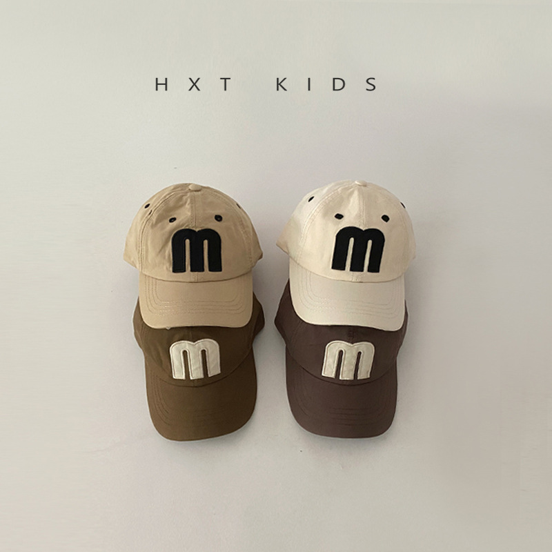 Children's Duckbill Hat with Large M Letter, Stylish Korean Version, Versatile Sun Hat for Boys and Girls, Spring and Autumn Baseball Cap