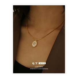 项链;耳钉;戒指