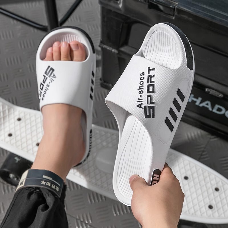 Slippers for Men 2025 New Summer Outer Wear Non-Slip Anti-Odor Indoor Home Bathroom Bathing Large Size Sports Sandals for Men